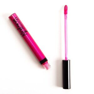 MAC Vamplify Lipgloss ~ What's Going On ~